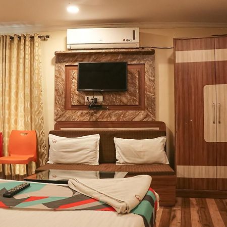Hotel Mukesh Residency Pune Exteriör bild